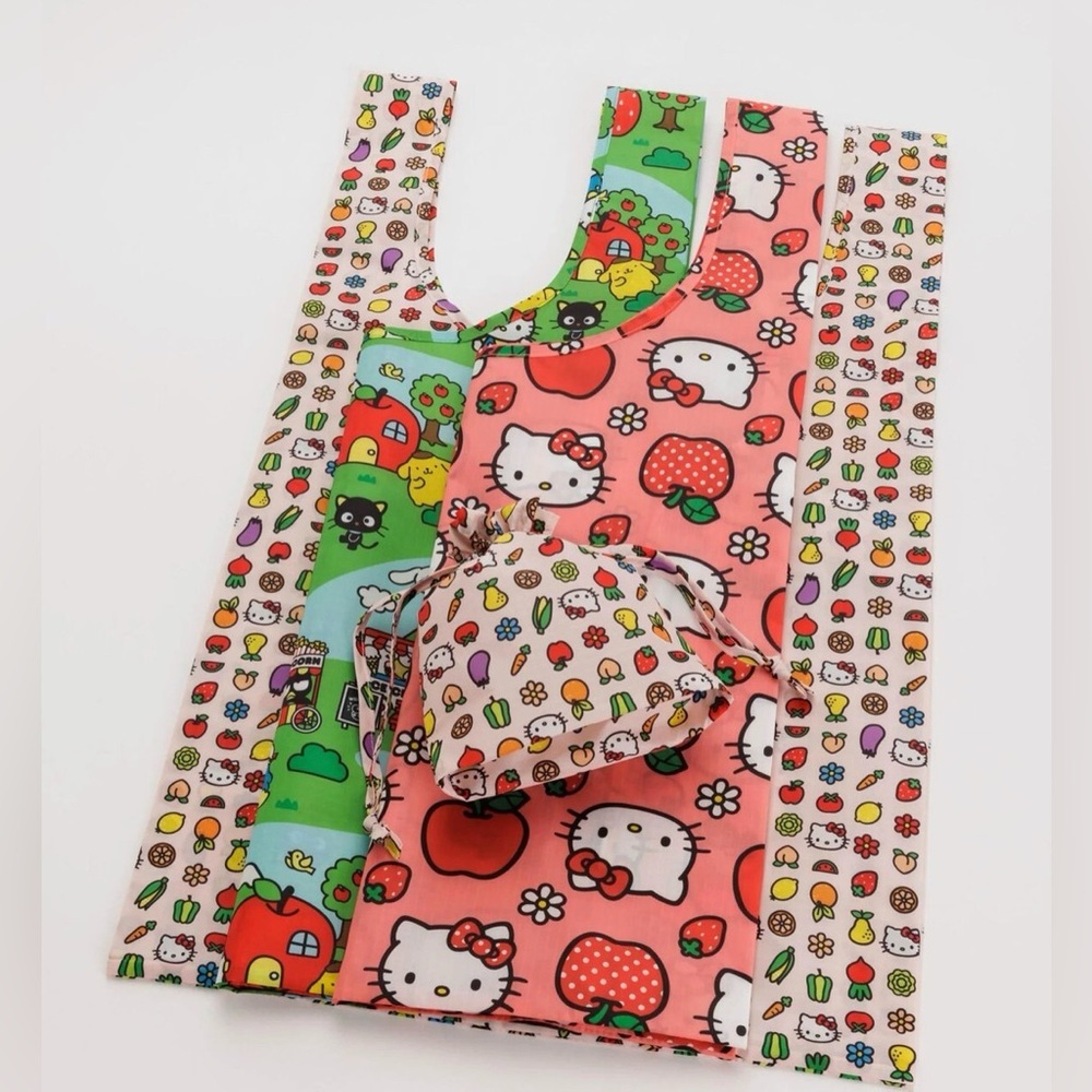 BAGGU Standard Reusable Bag Set - Hello Kitty Apple, Icons, Friends - Picture 7 of 9